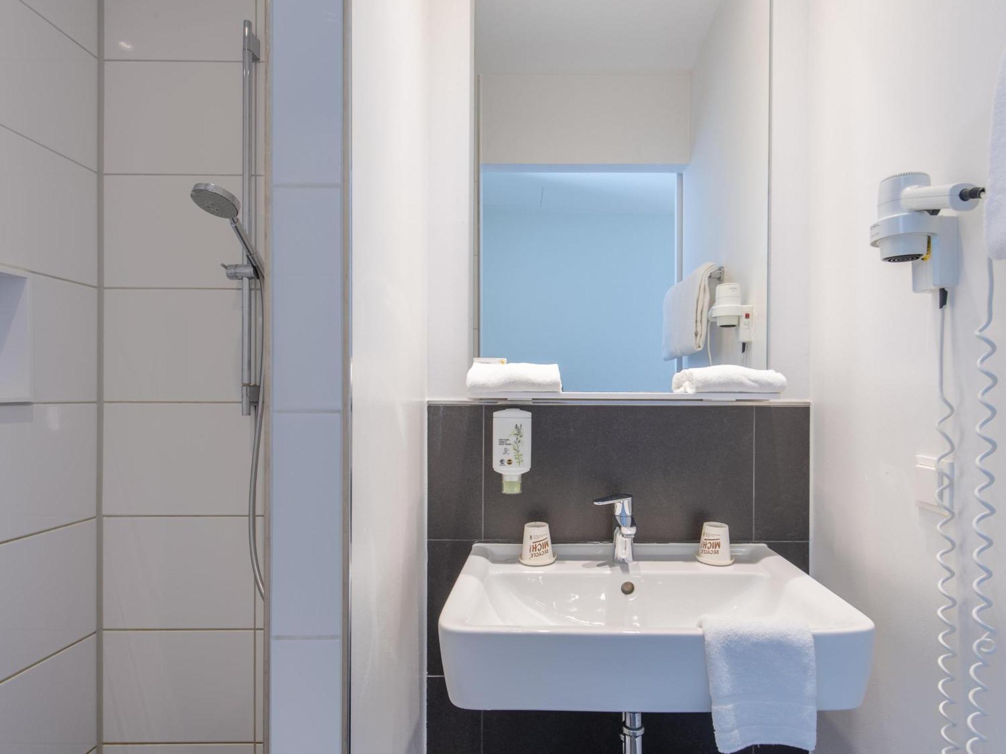 B&B Hotel Muenchen-Trudering Εξωτερικό φωτογραφία