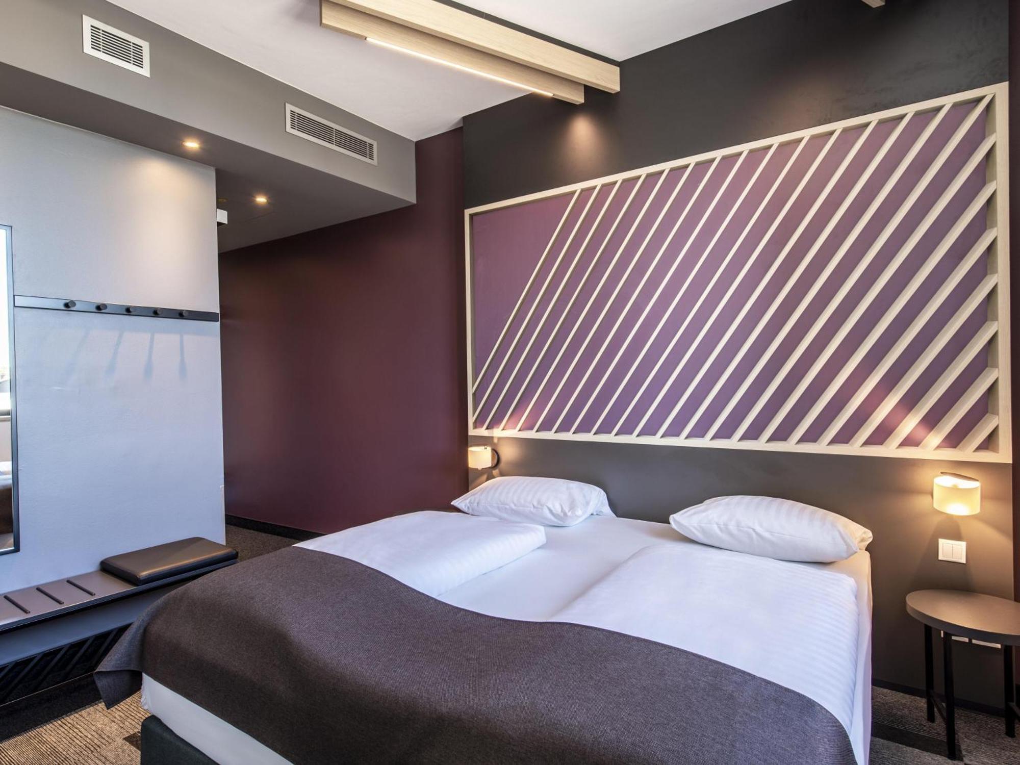 B&B Hotel Muenchen-Trudering Εξωτερικό φωτογραφία